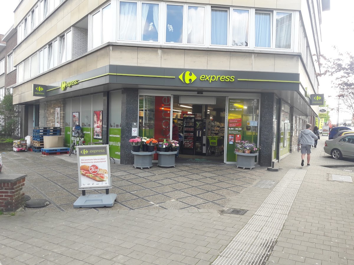 Carrefour Express LEBON