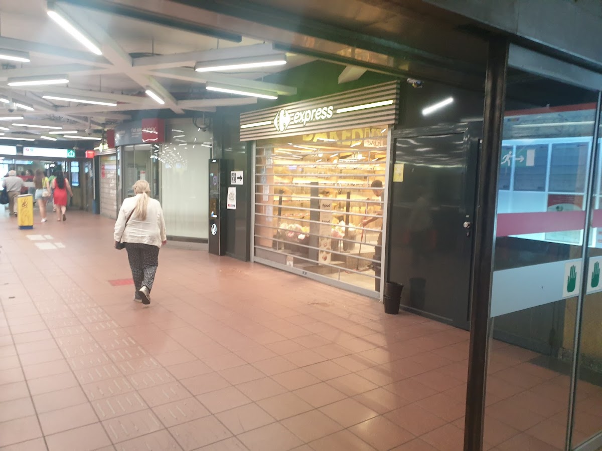 Carrefour express Metro Merode