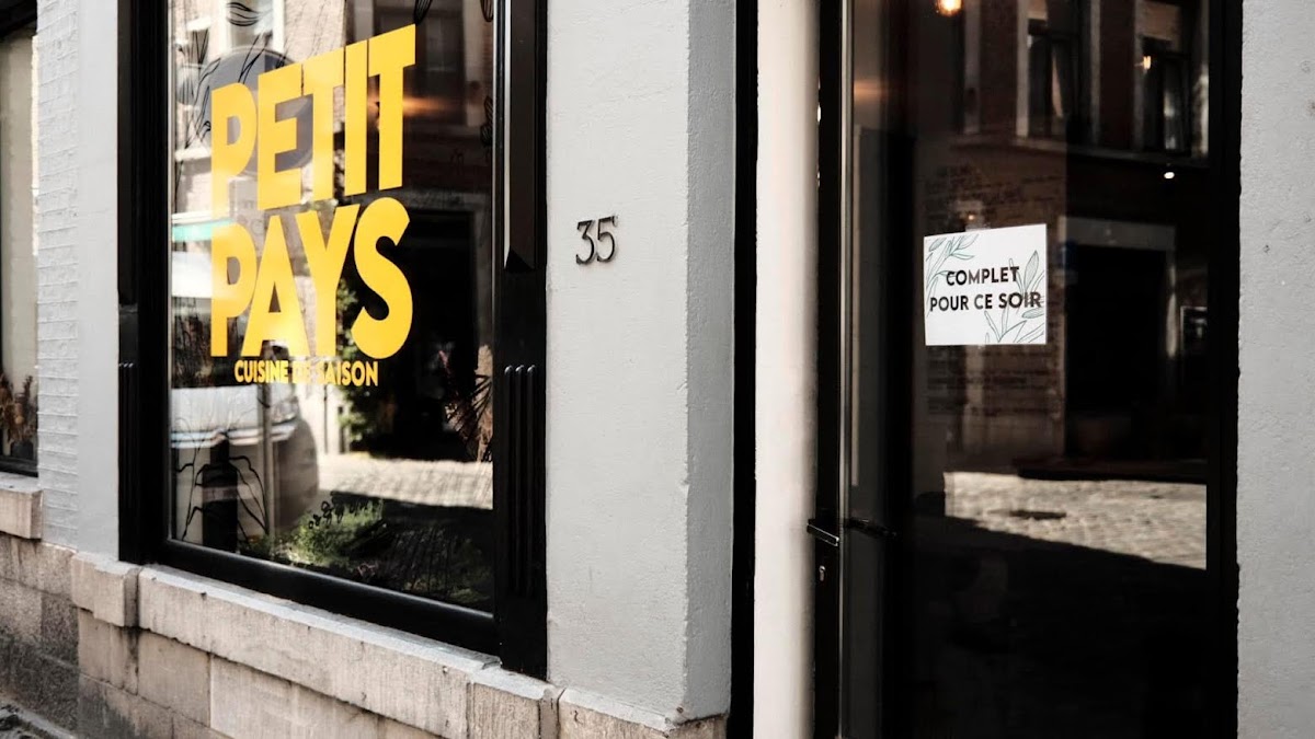 PETIT PAYS Restaurant